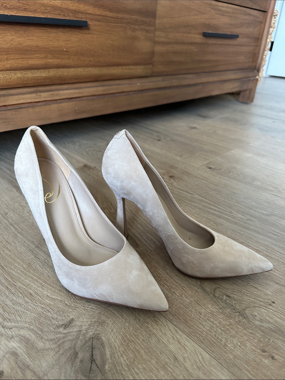 Classic Sam Edelman Pointed-Toe Suede Pumps in Beige - Women